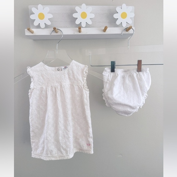 Vineyard Vines White eyelet 2 piece set 18-24 months - Picture 2 of 7